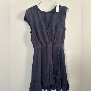 J Crew Faux Wrap Ruffle Dress size
6 Black L